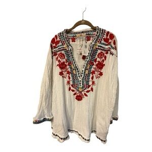 JOHNNY WAS Belvedere natural gauze top with red/black/turquoise embroidery. Sz L